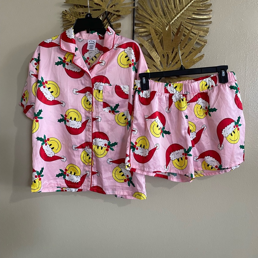 Art Class Pink Smiley Santa Pajama Set